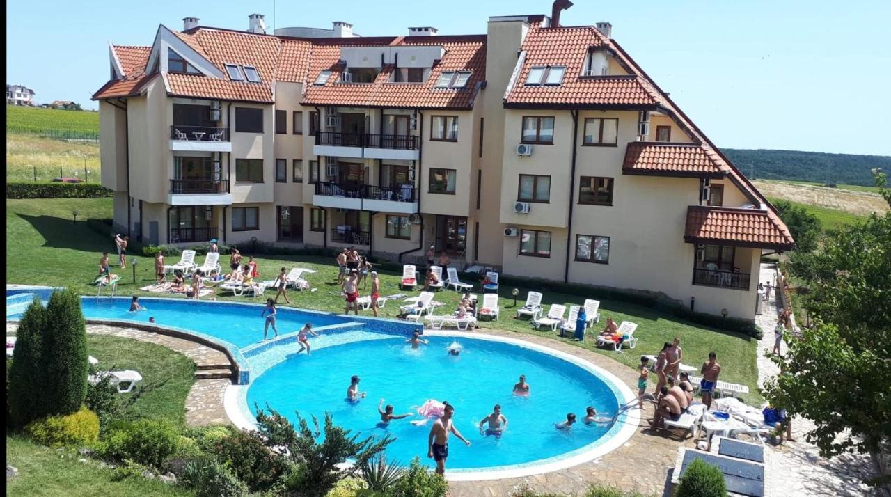 Carolmike Oasis Beach Apartment Kamchia Reserve Kültér fotó