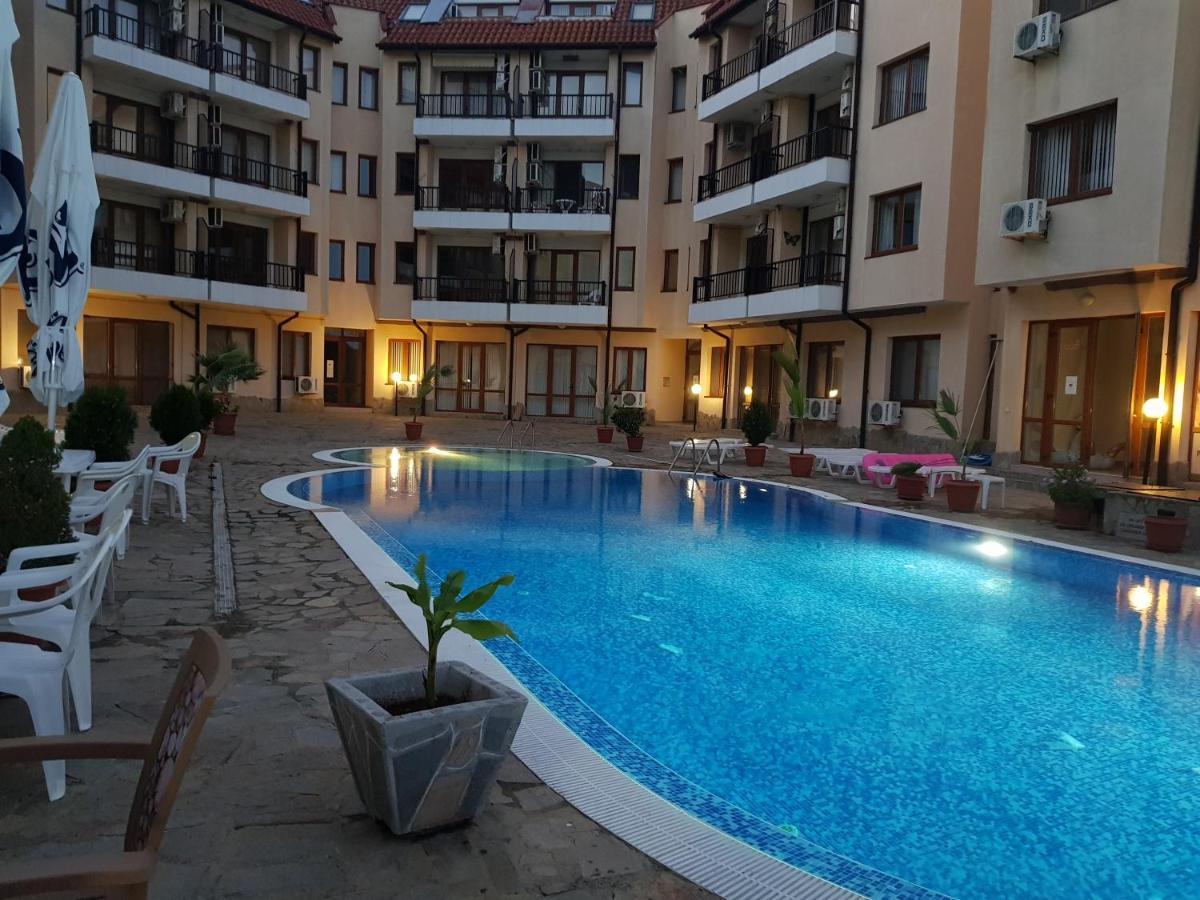 Carolmike Oasis Beach Apartment Kamchia Reserve Kültér fotó